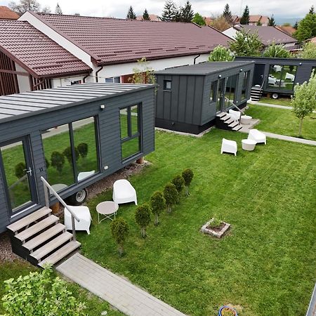 Pixel - Tiny Campus Villa Tirgu Secuiesc Exterior photo