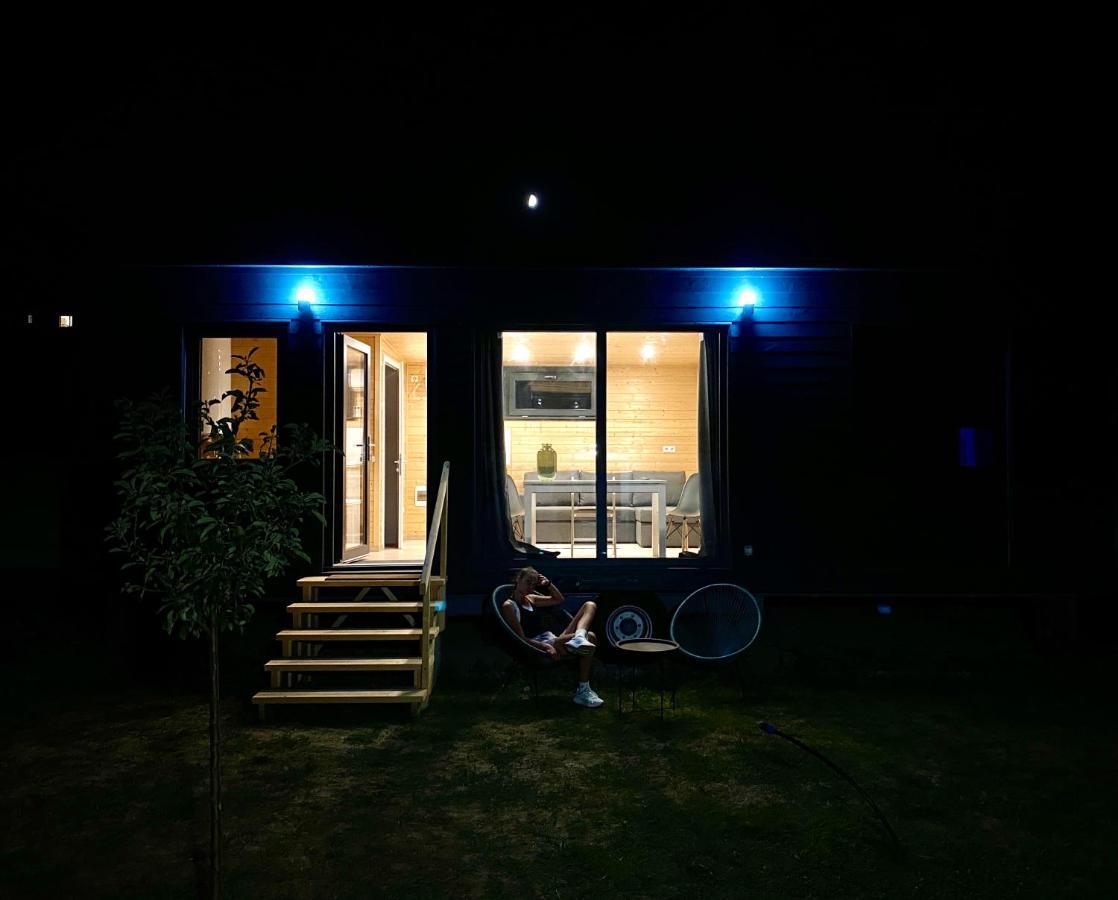 Pixel - Tiny Campus Villa Tirgu Secuiesc Exterior photo
