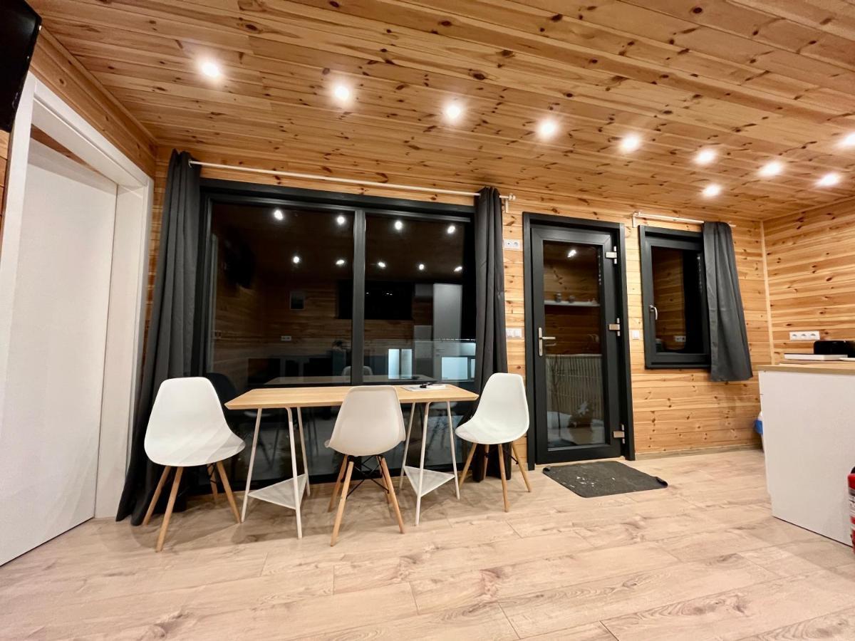 Pixel - Tiny Campus Villa Tirgu Secuiesc Exterior photo