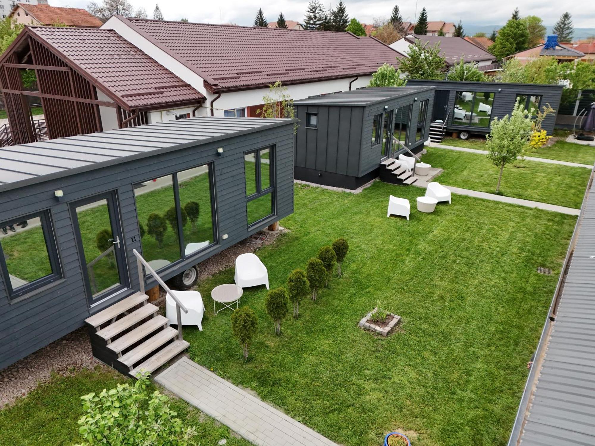 Pixel - Tiny Campus Villa Tirgu Secuiesc Exterior photo